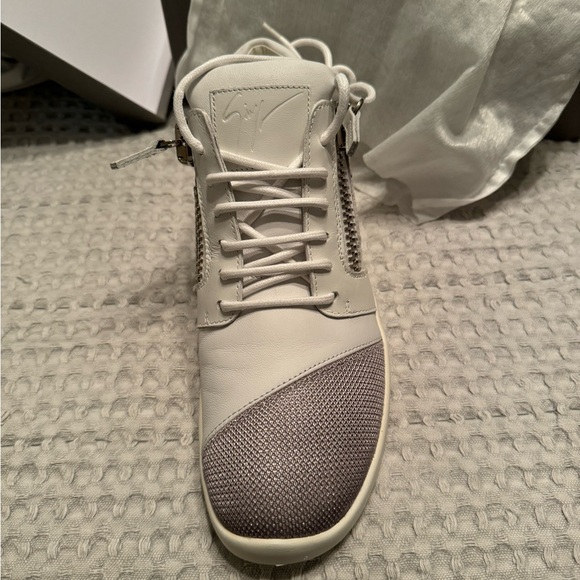 Giuseppe Zanotti Megatron, brand new in white and gray, size 38.5 - Picture 1 of 5